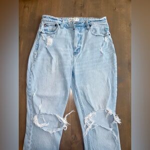 Abercrombie and Fitch-The Skinny High-Rise. Size 6 SHORT. Light wash